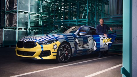 „Nekem a POP legbelső lényegem” – Jeff Koons a kézi munkával készült új BMW-modellről