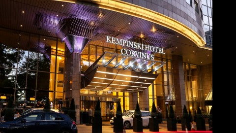 Irodalom és képzőművészet találkozása a Kempinski Hotelben