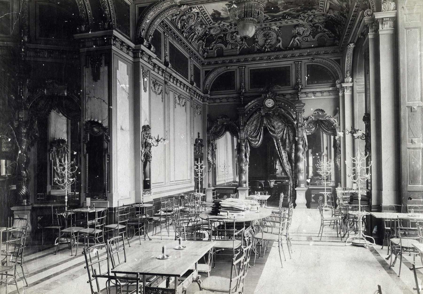 New York Kávéház. A felvétel 1894 körül készült (forrás: Fortepan / Budapest Főváros Levéltára / Klösz György fényképei)